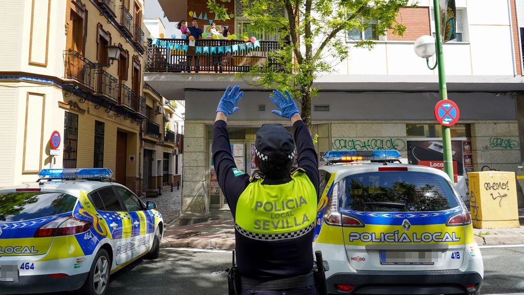 Dudas en la Policía sobre la vigilancia a padres y niños a menos de 48 horas del desconfinamiento infantil Dudas en la Policía sobre la vigilancia a padres y niños a menos de 48 horas del desconfinamiento infantil