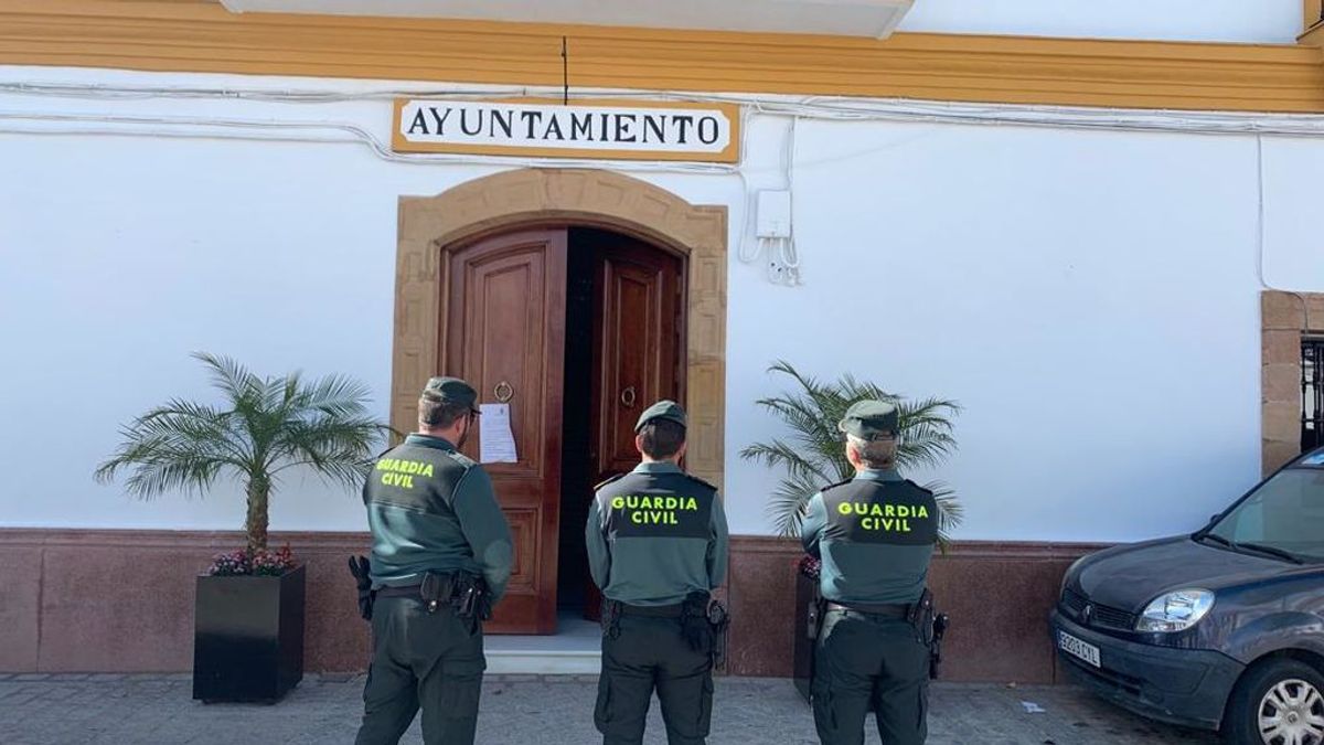 Os voy a matar y a enterrar: la Guardia Civil detiene en Cádiz a una mujer embarazada por atentado a  la autoridad