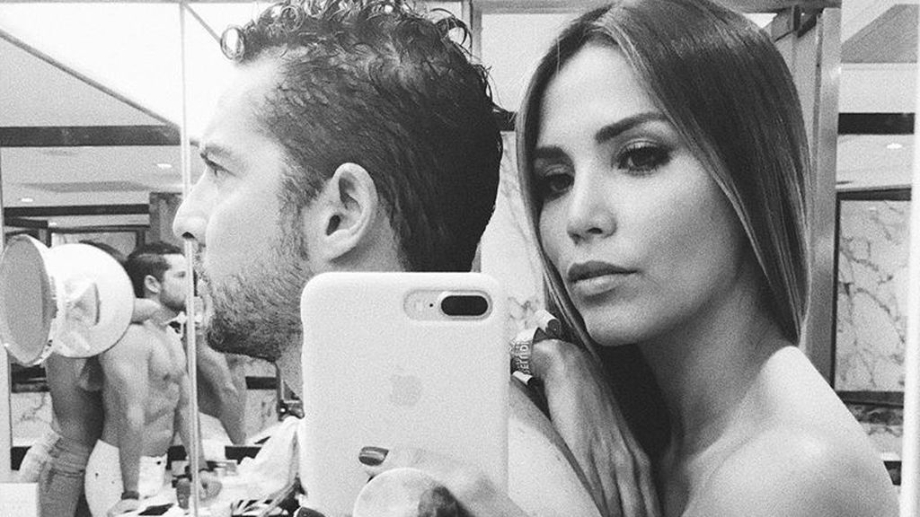 David Bisbal y Rosanna Zanetti posan sin ropa: "Ha empezado el calor"