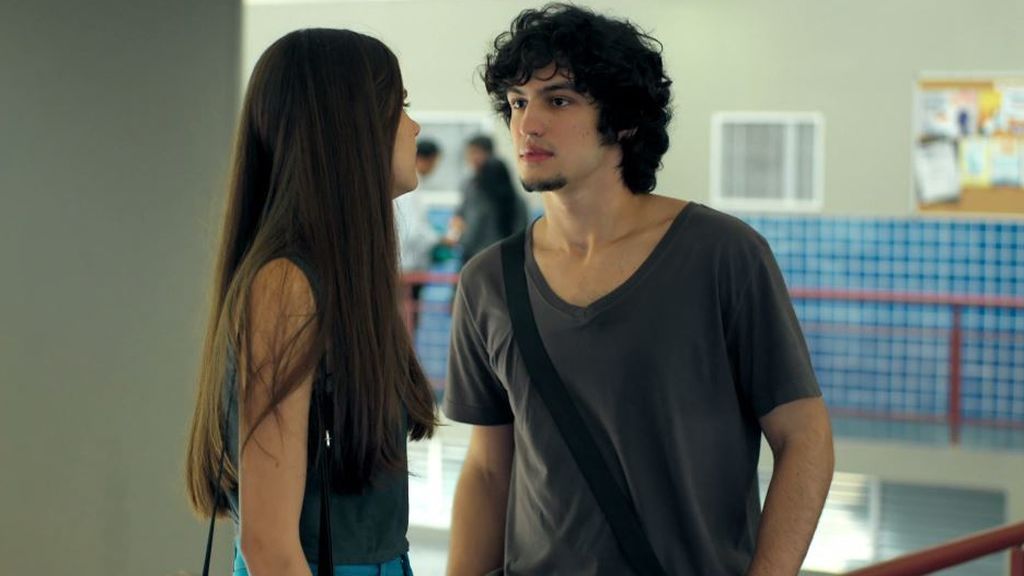 Angel se reencuentra con Guilherme