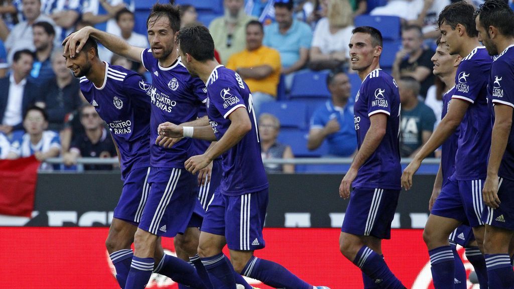 La plantilla del Real Valladolid celebrando un gol durante un partido de primera División