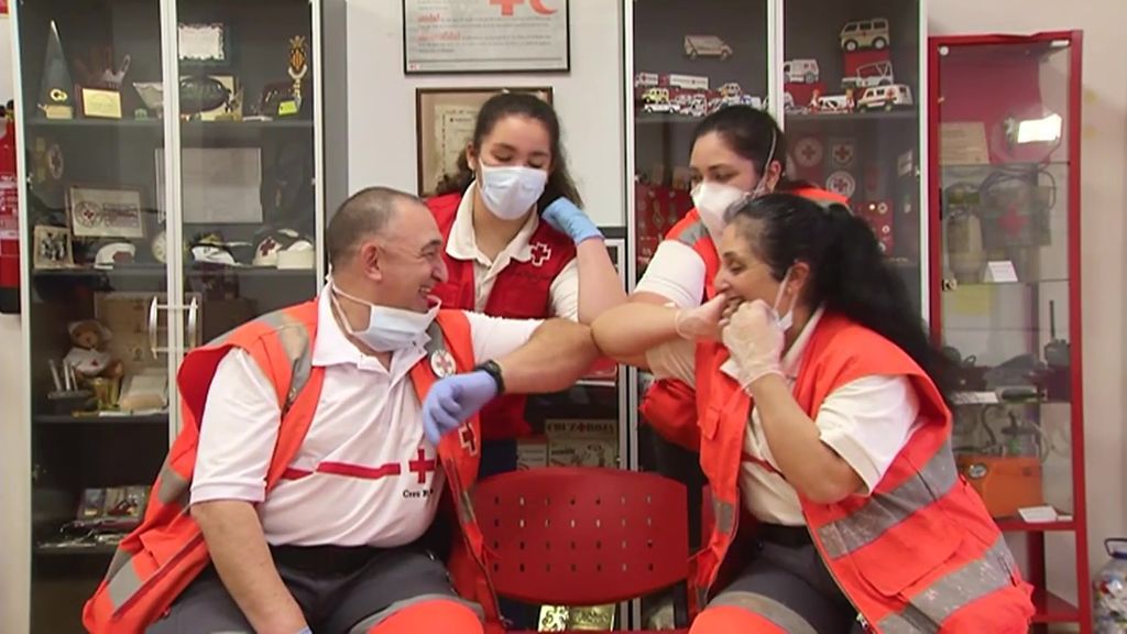La ‘familia de la Cruz Roja’ vuelve al trabajo tras superar juntos al coronavirus