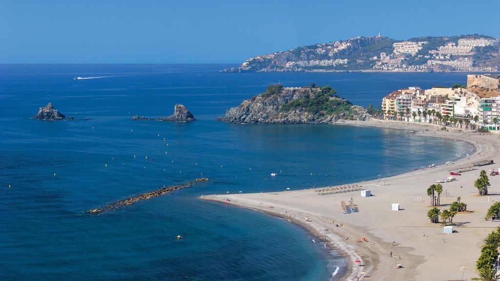 Andalucía presume de playas "amplias y sin aglomeraciones", ante el verano del coronavirus Andalucía presume de playas "amplias y sin aglomeraciones", ante el verano del coronavirus