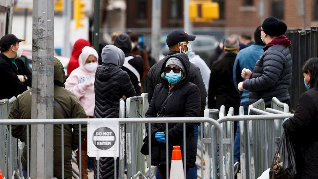 Leve descenso en el número de fallecimientos diarios por COVID-19 en Nueva York, con 422 muertes Leve descenso en el número de fallecimientos diarios por COVID-19 en Nueva York, con 422 muertes