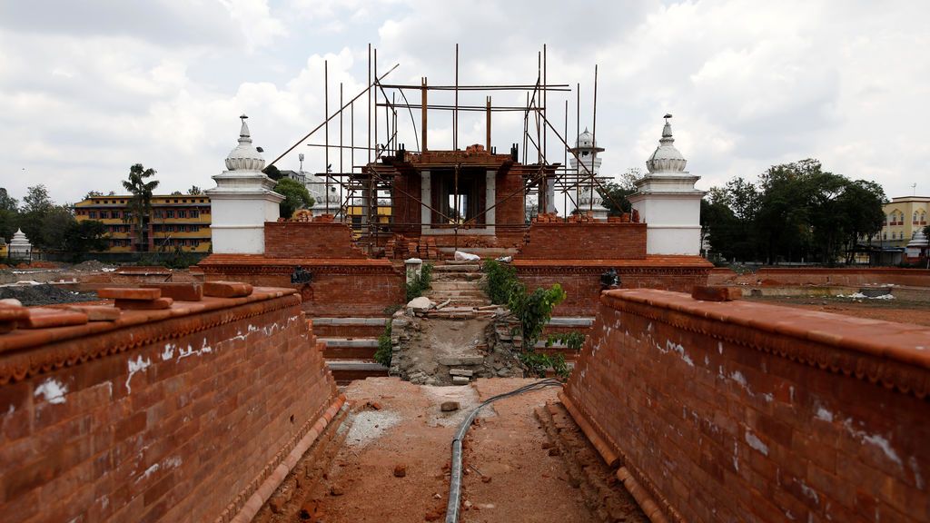 La reconstrucción de Nepal, en el aire por el coronavirus