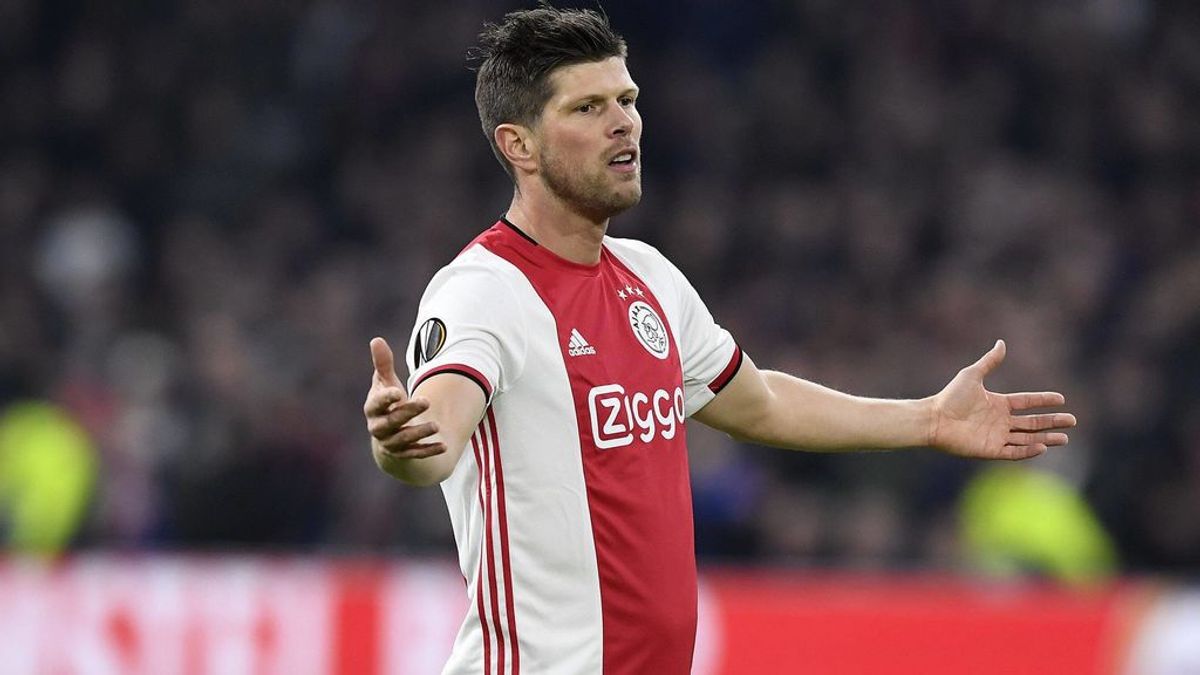 Huntelaar se lamenta en un partido con el Ajax.