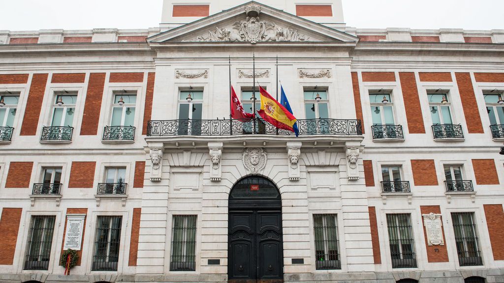 Fachada de la Real Casa de Correos, sede de la Comunidad de Madrid