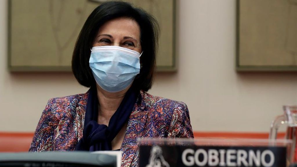 La ministra de Defensa, Margarita Robles, con mascarilla en el Congreso La ministra de Defensa, Margarita Robles, con mascarilla en el Congreso