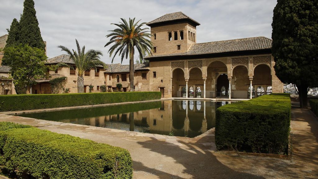La Alhambra y el Generalife abrirán en la fase 2 con un tercio del aforo y sin visitantes de fuera La Alhambra y el Generalife abrirán en la fase 2 con un tercio del aforo y sin visitantes de fuera