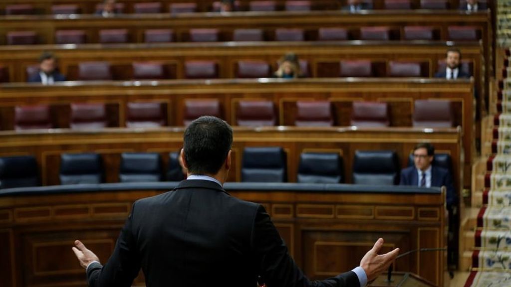 Sánchez pide a Casado que deje su intransigencia y el líder del PP le acusa de mentir Sánchez pide a Casado que deje su intransigencia y el líder del PP le acusa de mentir