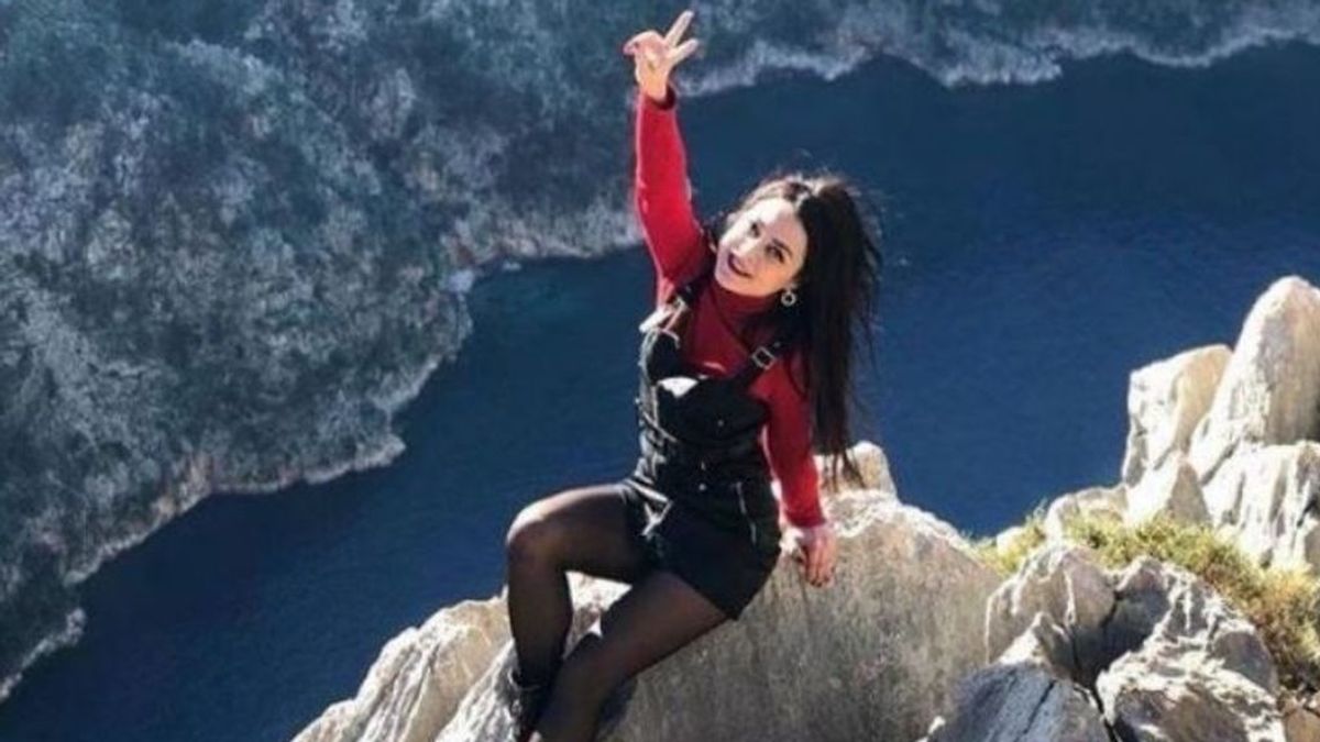 Una mujer se mata al intentar sacarse una foto en una acantilado para celebrar el fin del confinamiento