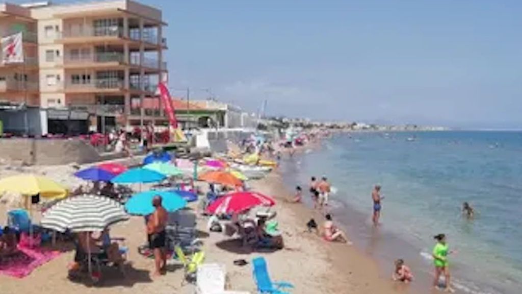 Denia, playa prohibida para los valencianos Denia, playa prohibida para los valencianos