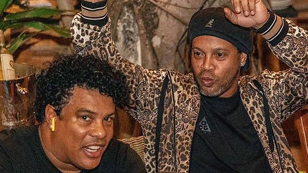 Señalan que el viaje de Ronaldinho que acabó en la cárcel está relacionado con apuestas ilegales en una discoteca Señalan que el viaje de Ronaldinho que acabó en la cárcel está relacionado con apuestas ilegales en una discoteca