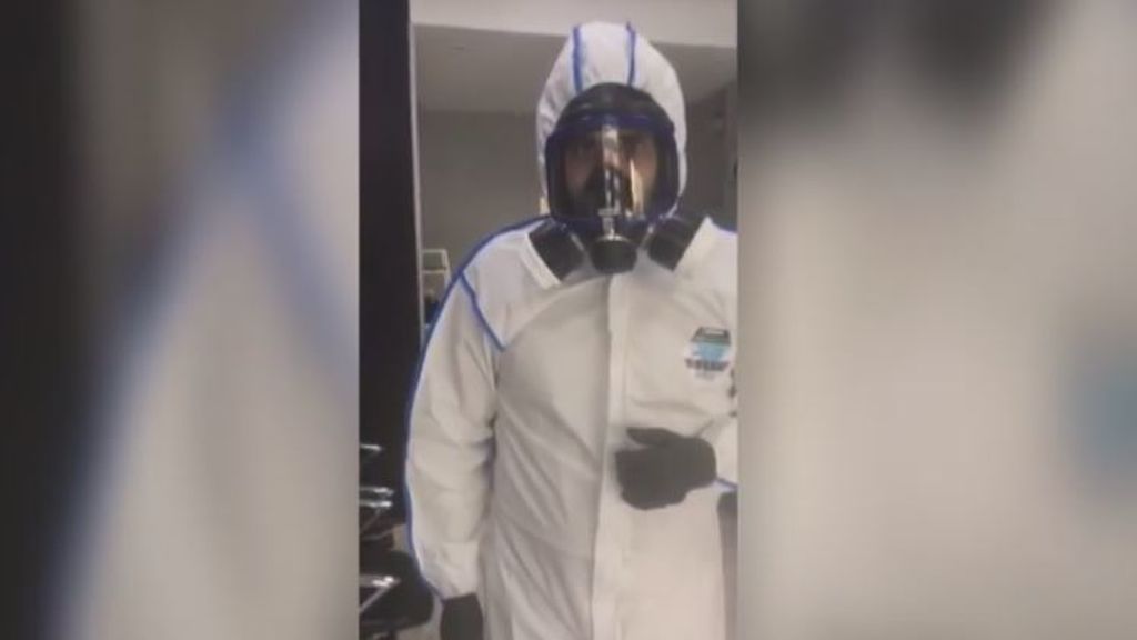 Peluquerías desinfectándose antes de volver a abrir