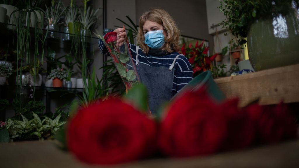 Floristerías desbordadas por los pedidos para el Día de la Madre: "Es la esperanza a la que nos agarramos" Floristerías desbordadas por los pedidos para el Día de la Madre: "Es la esperanza a la que nos agarramos"
