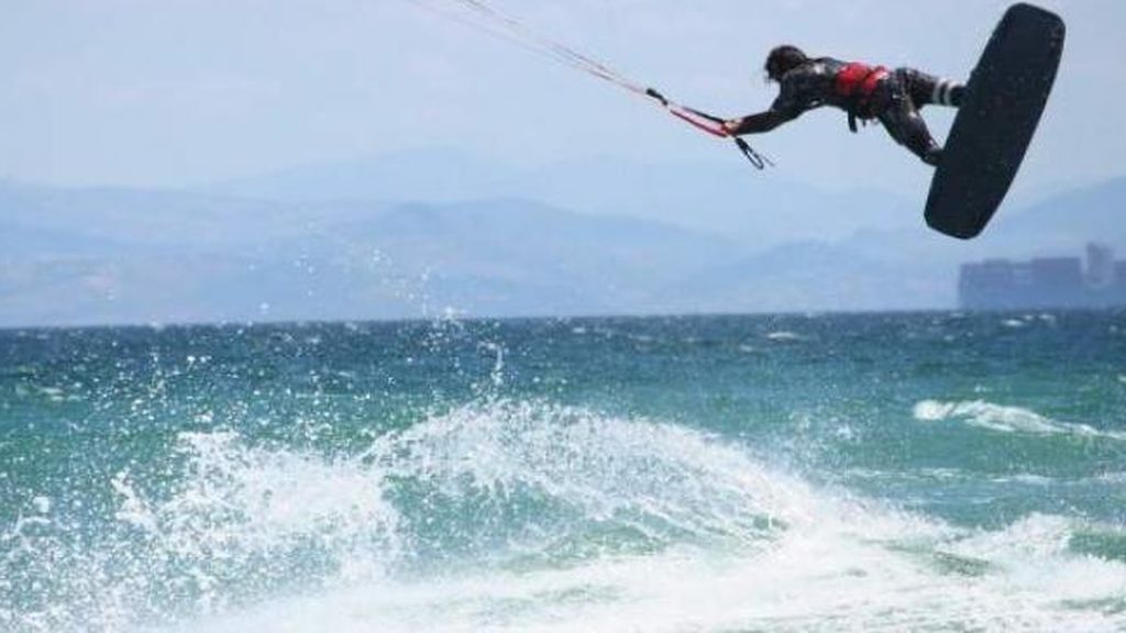 Las playas, cerradas al baño, permitirán actividades acuáticas Las playas, cerradas al baño, permitirán actividades acuáticas