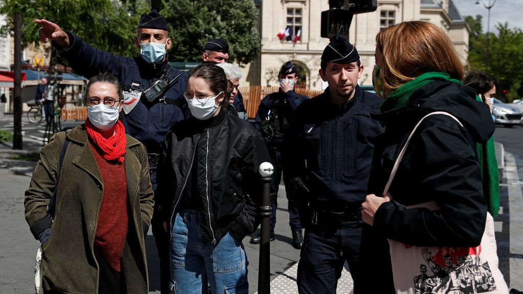 Bajan las muertes por coronavirus en Francia tras registras 218 fallecidos en las últimas 24 horas Bajan las muertes por coronavirus en Francia tras registras 218 fallecidos en las últimas 24 horas