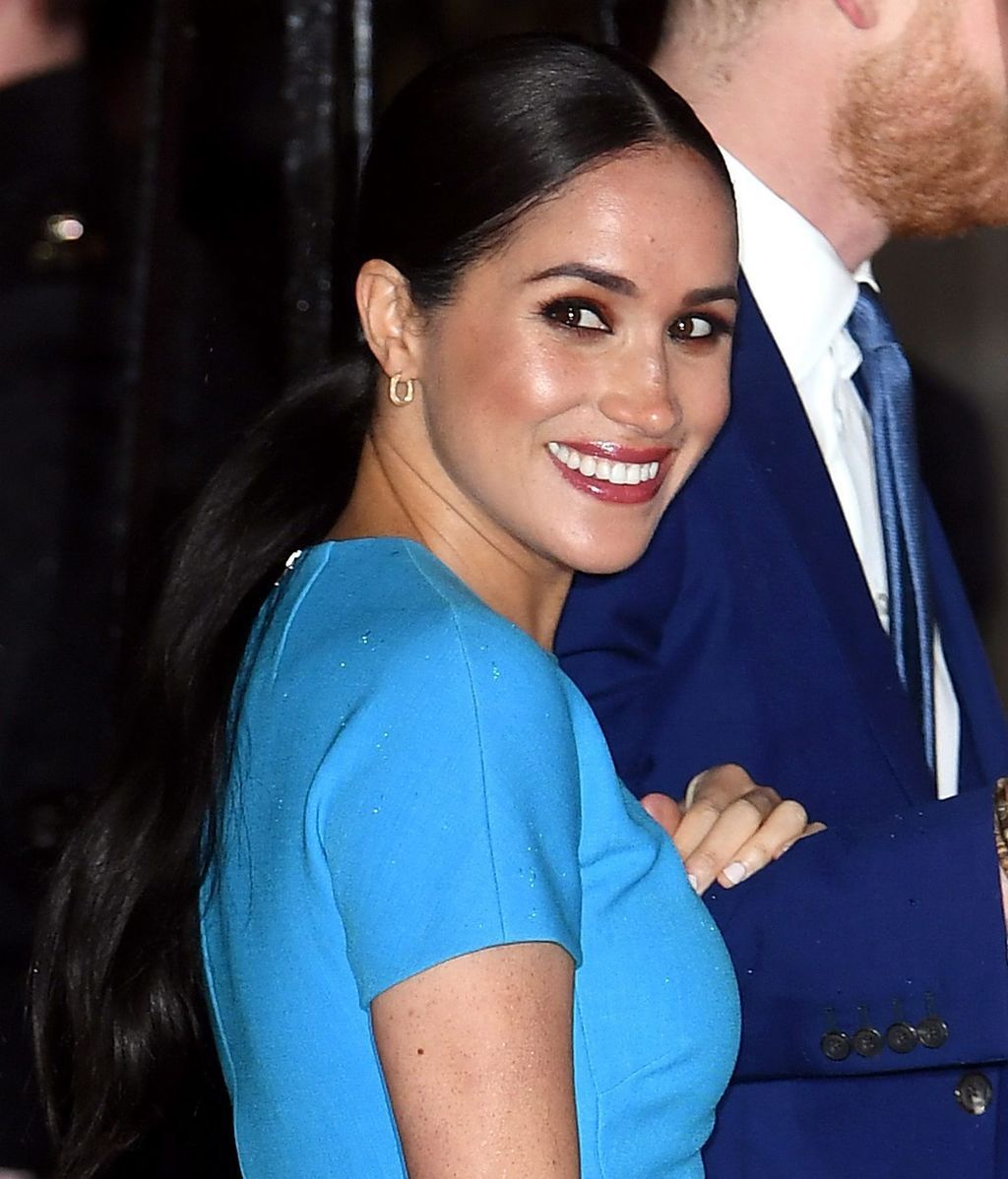 meghanmarkle-yogafacial-cordonpress