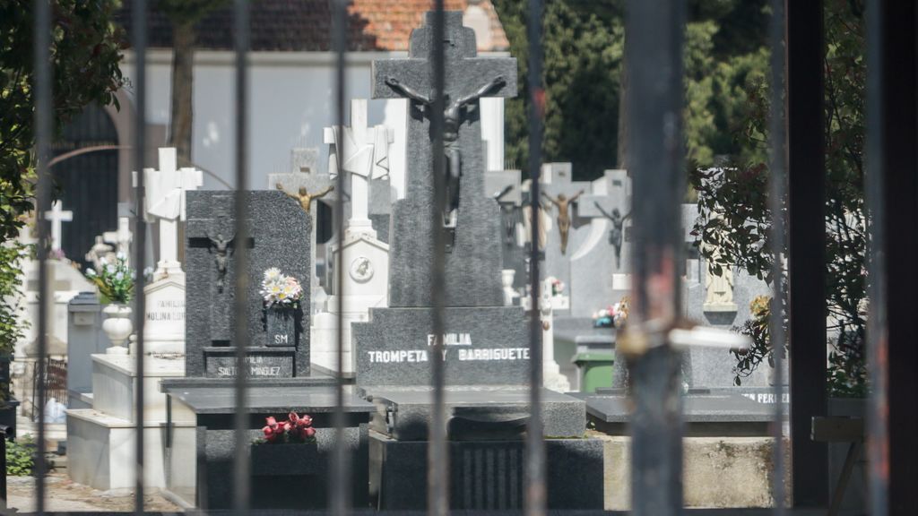 Entrada del Cementerio Municipal de Ciempozuelos, en Madrid