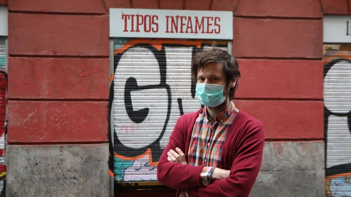 Las librerías se preparan para el 'ensayo' de apertura: geles, mamparas, guantes y firmas con cita previa Las librerías se preparan para el 'ensayo' de apertura: geles, mamparas, guantes y firmas con cita previa