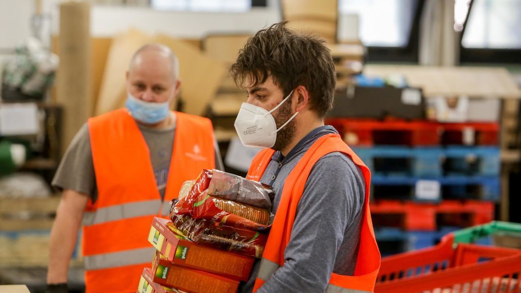 Se multiplican las peticiones de ayuda alimentaria a ONG y se reduce el stock de los bancos de alimentos Se multiplican las peticiones de ayuda alimentaria a ONG y se reduce el stock de los bancos de alimentos