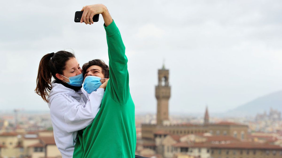 Visitas a novios, pero no a amigos: así empieza Italia el desconfinamiento Visitas a novios, pero no a amigos: así empieza Italia el desconfinamiento