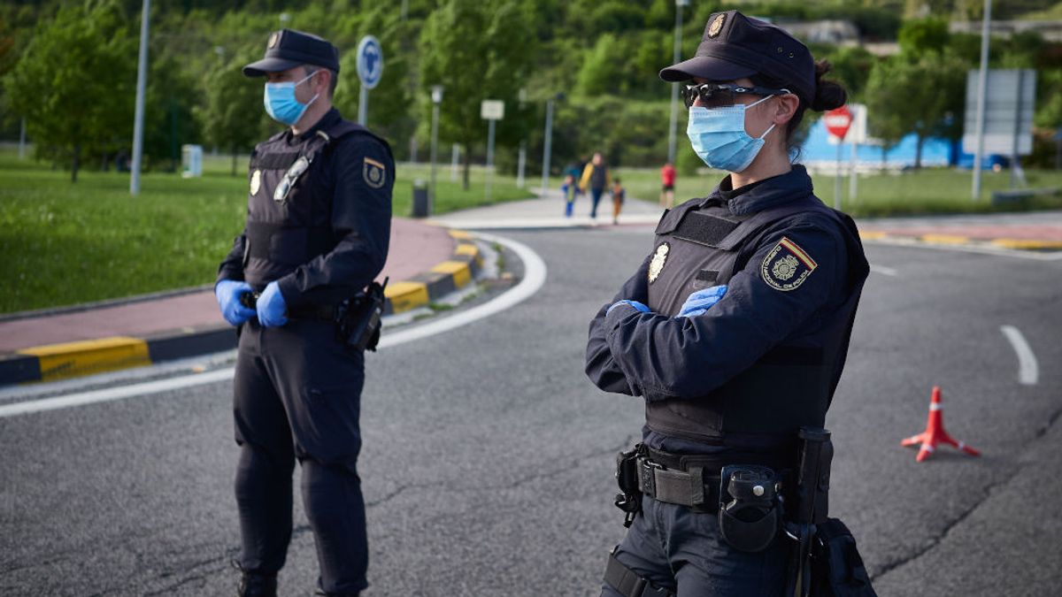 Más de 7.000 detenidos y casi 800.000 sanciones por incumplir el estado de alarma desde el 14 de marzo Más de 7.000 detenidos y casi 800.000 sanciones por incumplir el estado de alarma desde el 14 de marzo