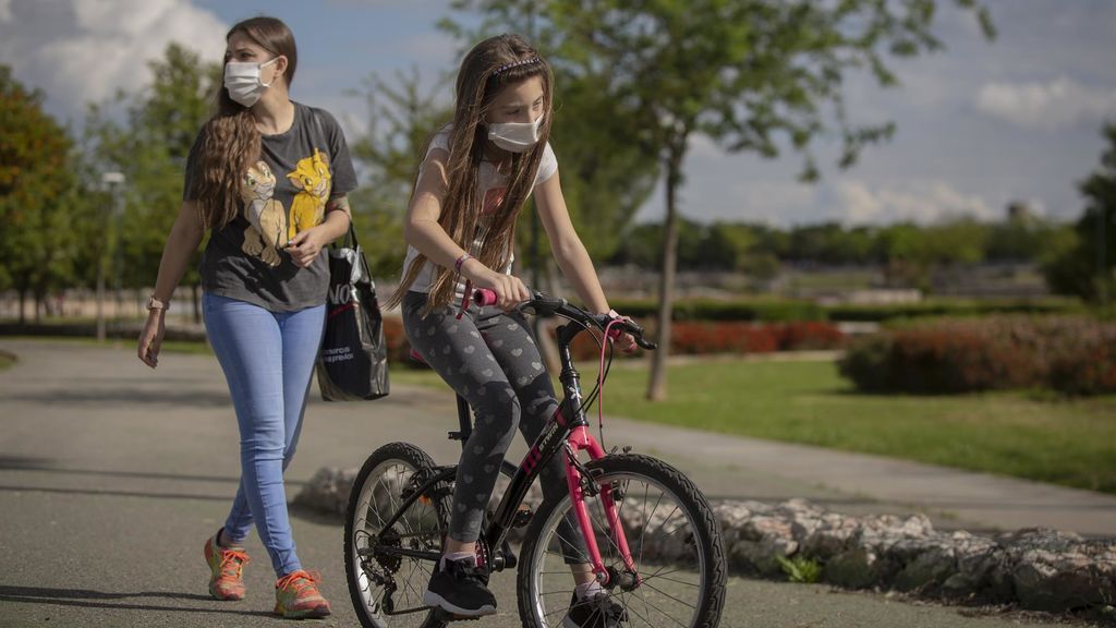 El Gobierno estudiará si hace falta ajustar el horario de salida de los niños ante las altas temperaturas El Gobierno estudiará si hace falta ajustar el horario de salida de los niños ante las altas temperaturas