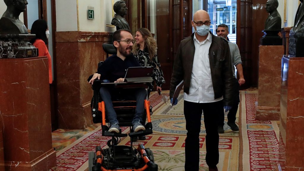 Echenique advierte a Casado que esta amenazando con un "rebrote" y "miles de muertos" al no apoyar el estado de alarma Echenique advierte a Casado que esta amenazando con un "rebrote" y "miles de muertos" al no apoyar el estado de alarma