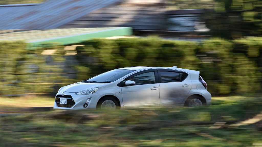 Toda la vida conduciendo motores de combustión, por qué elegir coches híbridos, menos contaminación y más ahorro