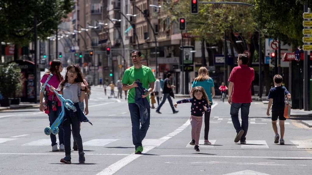 Murcia pide alargar el horario de paseo de los menores en la Fase 1 de desescalada Murcia pide alargar el horario de paseo de los menores en la Fase 1 de desescalada