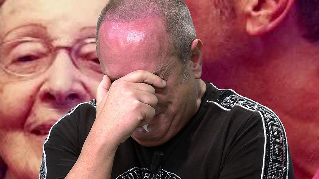 Víctor Sandoval, desolado tras la muerte de su madre: “Qué dolor tan grande”