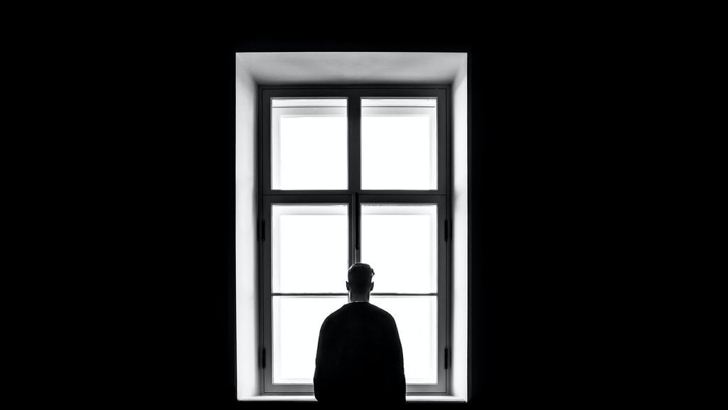 Soledad y distanciamiento: cómo nos afecta al cuerpo  y a la cabeza el confinamiento