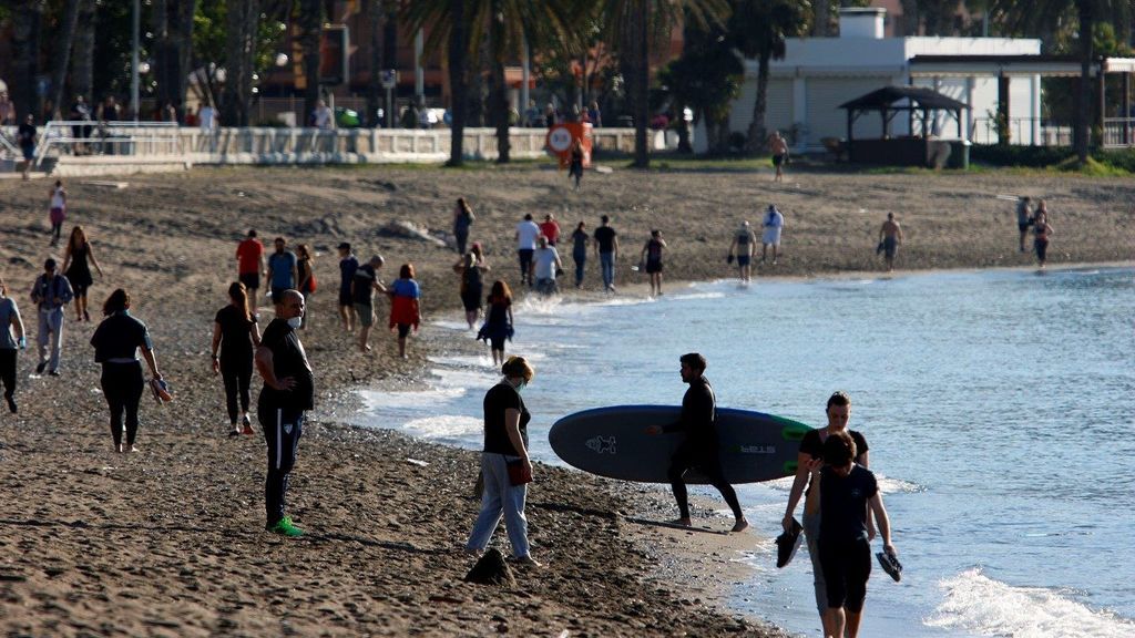 Andalucía pide abrir playas al baño el 25 de mayo con control de aforo y horario de apertura y cierre Andalucía pide abrir playas al baño el 25 de mayo con control de aforo y horario de apertura y cierre