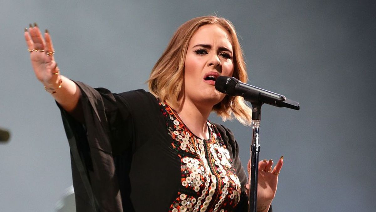 Adele reaparece el día de su cumpleaños