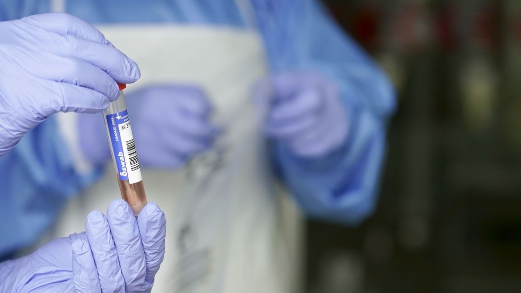 Los sanitarios infectados serán los indicadores de inmunidad para la desescalada Los sanitarios infectados serán los indicadores de inmunidad para la desescalada