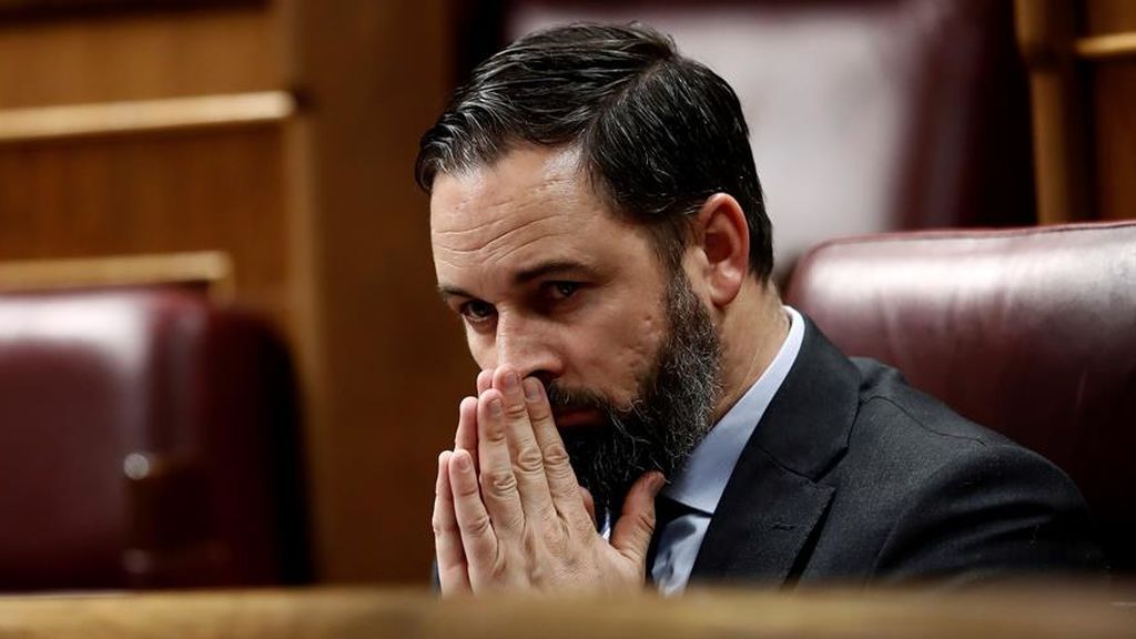 Abascal amaga con una moción de censura y desafía al Gobierno convocando manifestaciones en coche Abascal amaga con una moción de censura y desafía al Gobierno convocando manifestaciones en coche