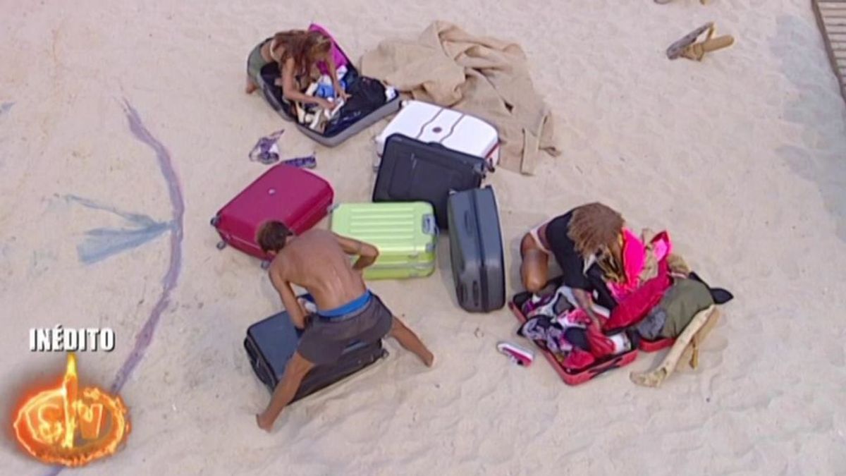 Hugo, Elena y Yiya recuperan tres objetos personales de sus maletas tras ganar la prueba de recompensa