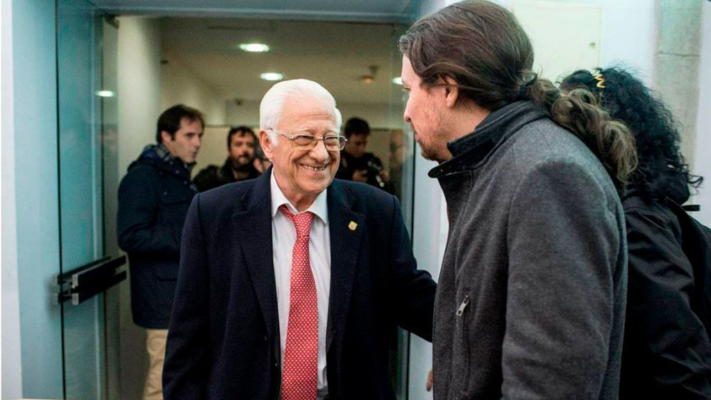 El padre Ángel con Pablo Iglesias El padre Ángel con Pablo Iglesias