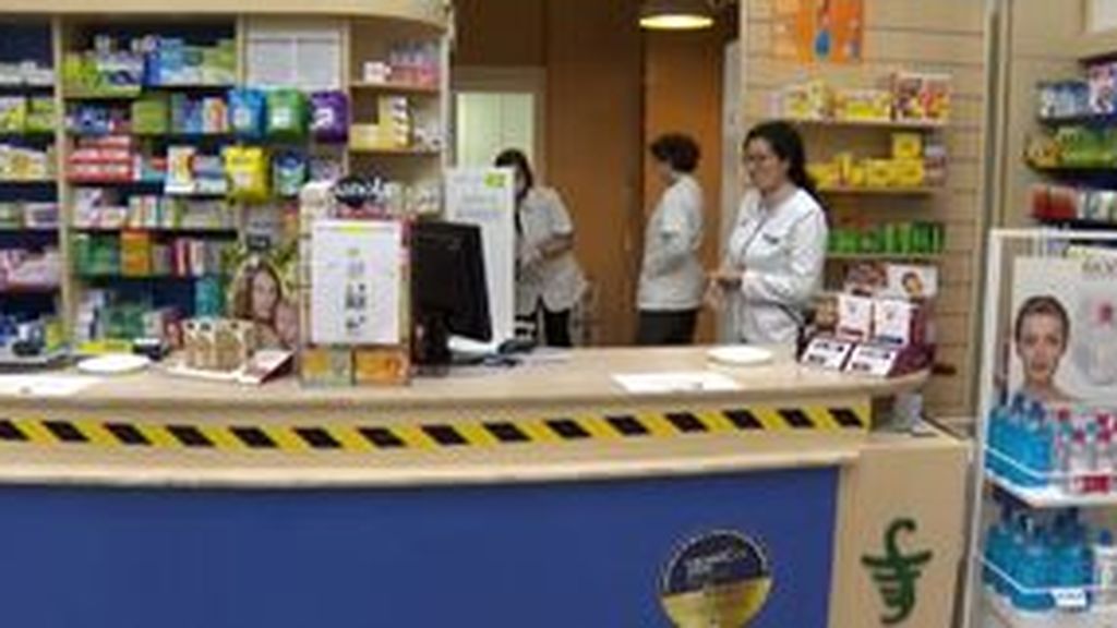 Test rápidos para los farmacéuticos en Madrid: Sanidad les incluye dentro del personal sanitario