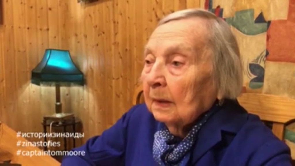 Una anciana rusa recauda dinero para familias de sanitarios fallecidos contando vivencias de la II Guerra Mundial