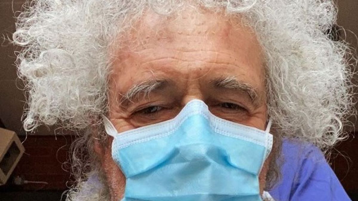 Brian May, guitarrista de Queen, hospitalizado tras "romper en pedazos" sus glúteos haciendo jardinería