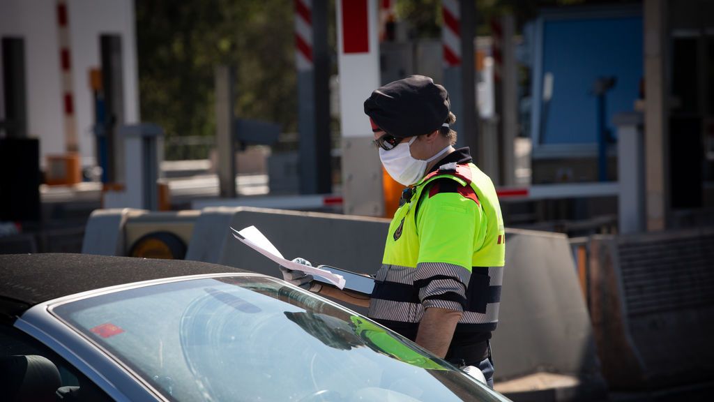 Mossos harán controles aleatorios para evitar desplazamientos hacia zonas en fase 1 Mossos harán controles aleatorios para evitar desplazamientos hacia zonas en fase 1