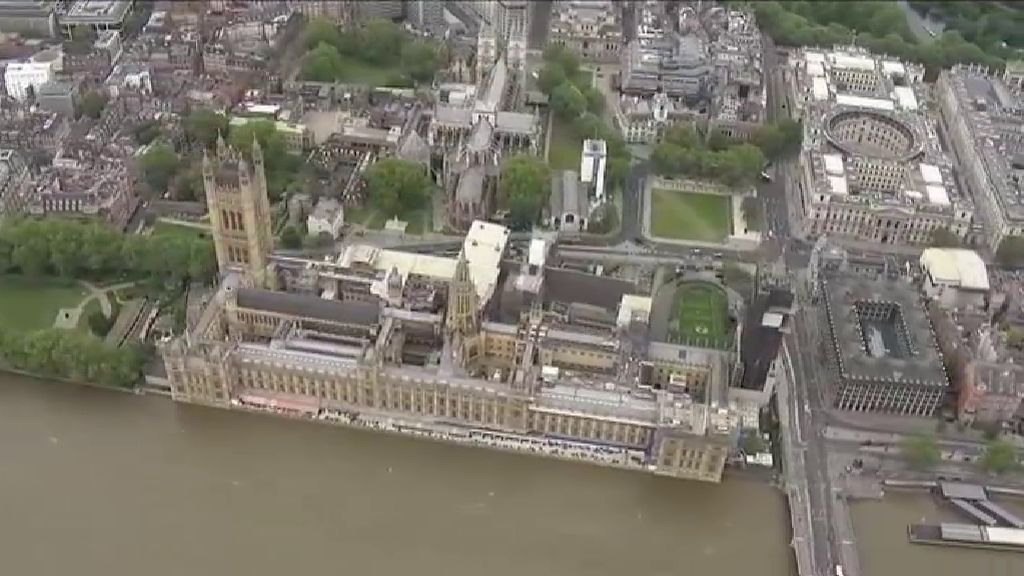 Los británicos vuelven al trabajo