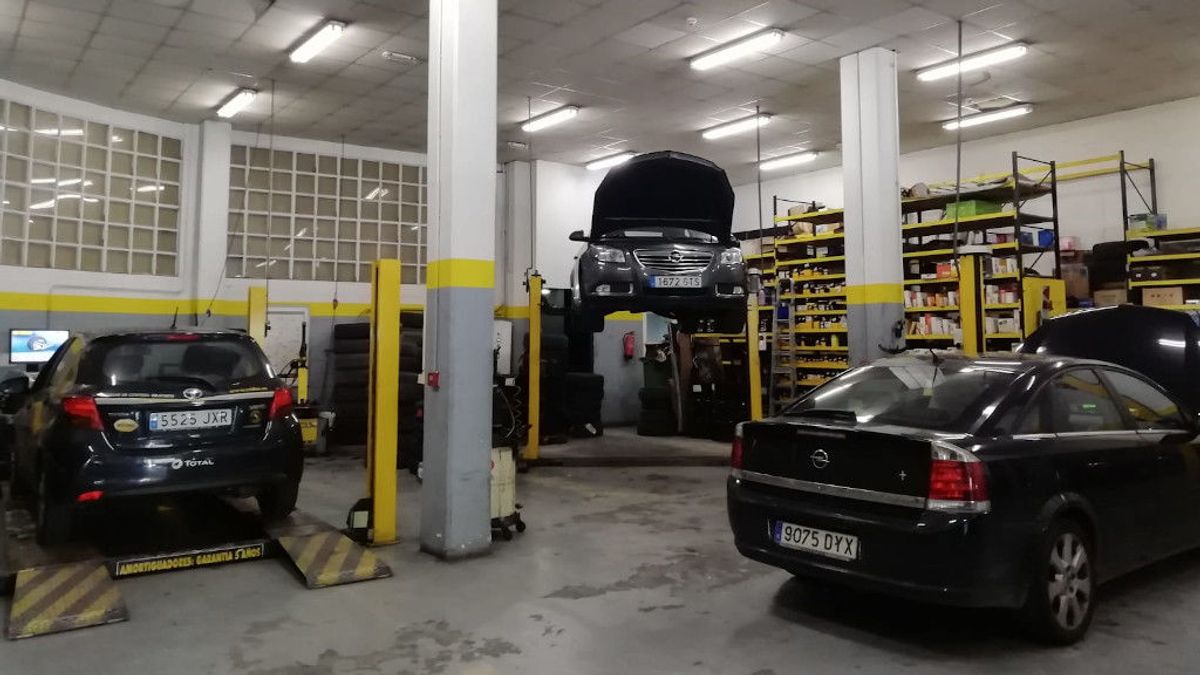 Cambio de baterías y desinfección de coches, lo más demandado en la vuelta de los talleres Cambio de baterías y desinfección de coches, lo más demandado en la vuelta de los talleres
