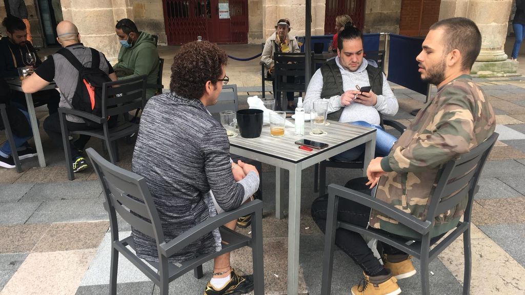 Terraza del bar Urdiña de Bilbao.