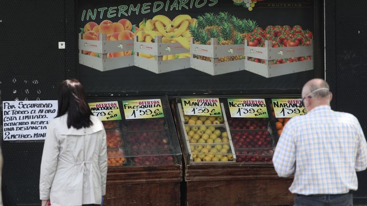 El consumo de los hogares caerá un 31,5% en el segundo trimestre, según el Ivie El consumo de los hogares caerá un 31,5% en el segundo trimestre, según el Ivie
