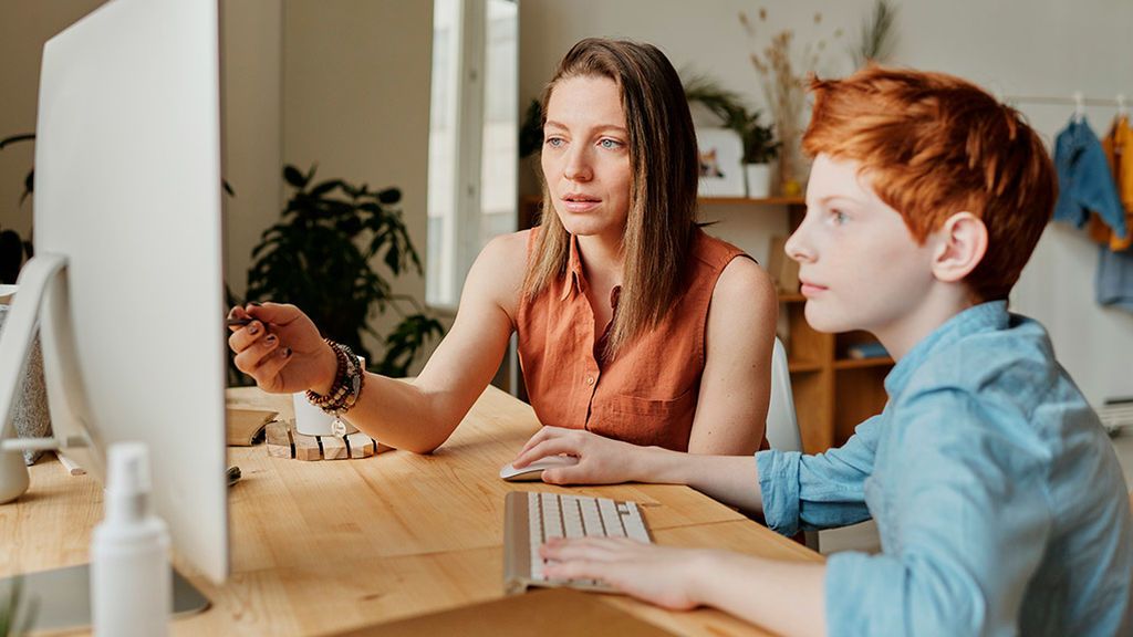 Niños desmotivados con el colegio virtual: qué podemos hacer para ayudarles Niños desmotivados con el colegio virtual: qué podemos hacer para ayudarles