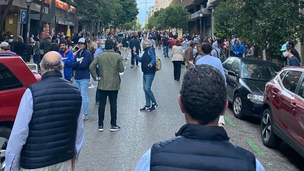 Vox critica la actuación de la Policía por disolver una cacerolada en Madrid que incumplía la distancia de seguridad