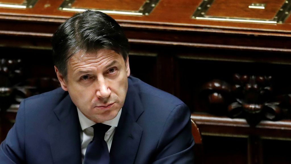 Italia da permisos a migrantes y aprueba una renta básica de hasta 800 euros